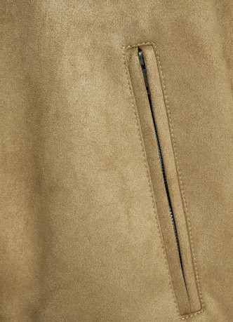 Бомбер из искусственной замши