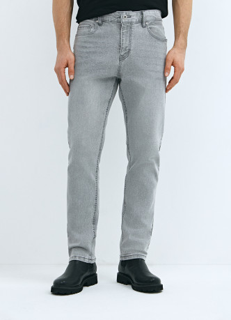 Зауженные джинсы Slim