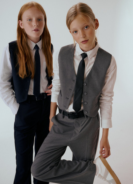 

Жилет для девочек, Серый