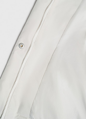 Утеплённая куртка с капюшоном