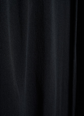 Вязаное платье с вырезом лодочкой