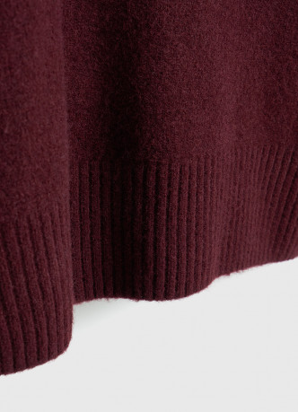 Свитер из мягкой пряжи с шерстью