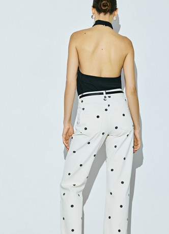 Прямые джинсы в горошек