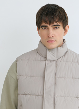 Утеплённый стёганый жилет