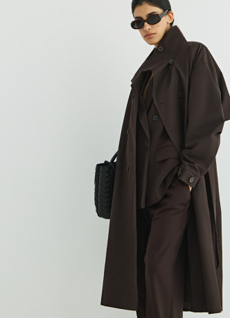 Двубортный плащ с ремнем