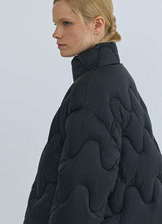 Короткая утеплённая куртка