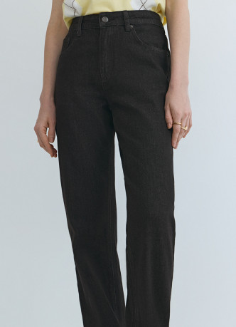 Прямые джинсы с высокой посадкой