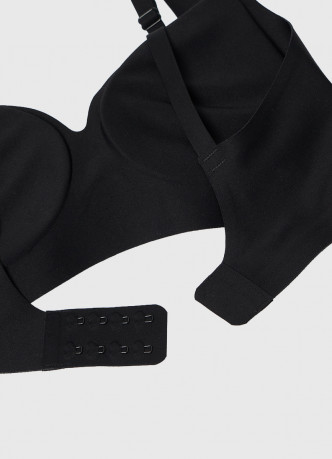 Бесшовный бюстгальтер с формованными чашками