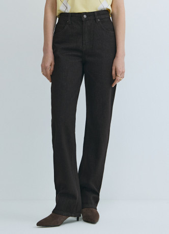 Прямые джинсы с высокой посадкой