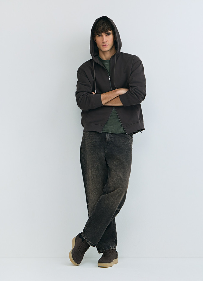 Толстовка на молнии с капюшоном