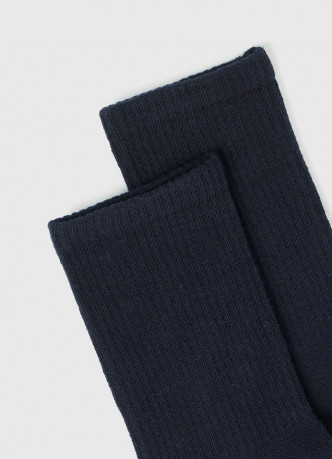 Высокие носки в рубчик