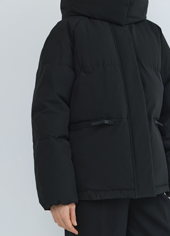 Утеплённая куртка с капюшоном