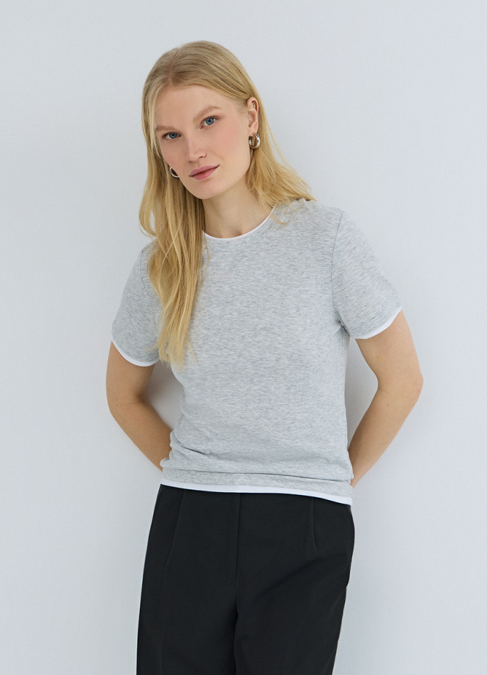 Футболка с контрастной окантовкой