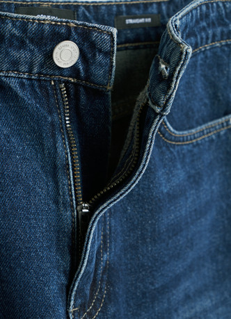 Прямые джинсы с высокой посадкой