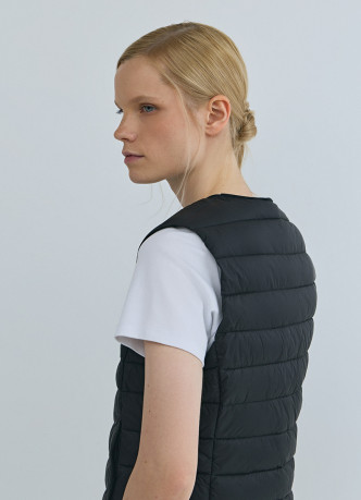 Лёгкий стёганый жилет