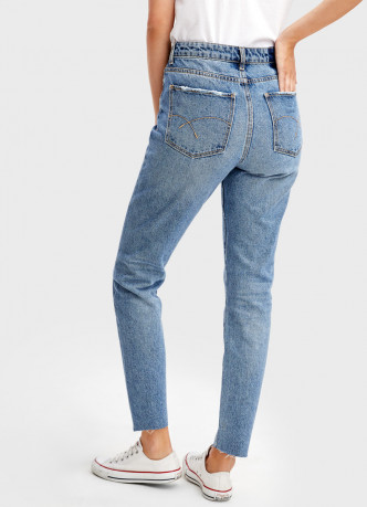 Джинсы Mom Fit