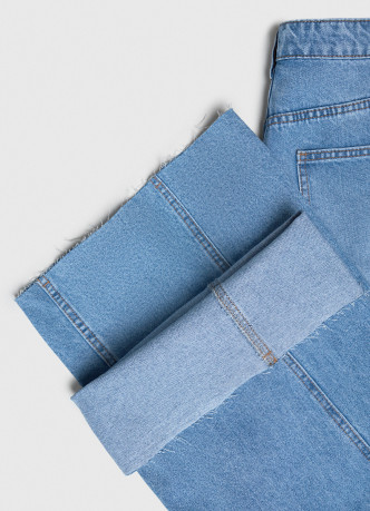 Ультраширокие джинсы средней посадки