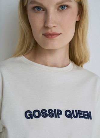 Футболка с вышивкой