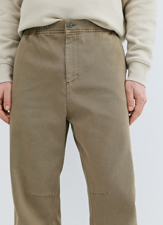 Джоггеры из эластичной ткани