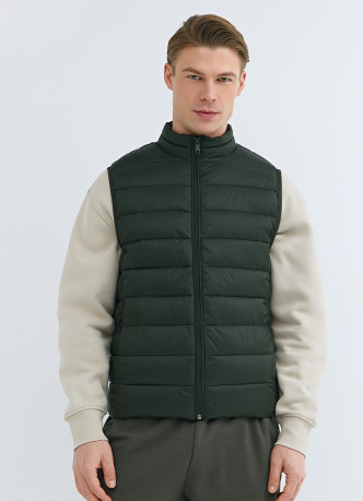 Ультралёгкий жилет с воротником-стойкой