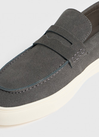 Лоферы из искусственной замши