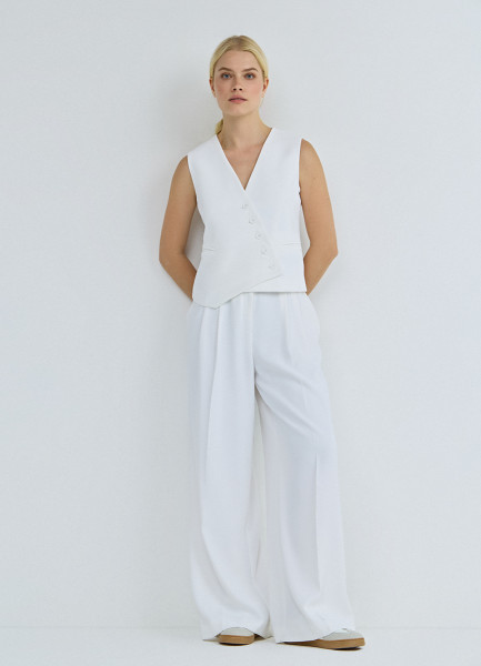 Прямые брюки со складками Белый 3599₽