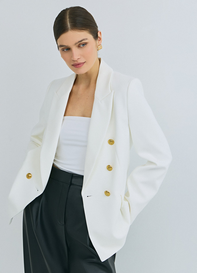 Двубортный приталенный жакет