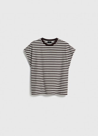 Футболка в полоску со спущенным плечом