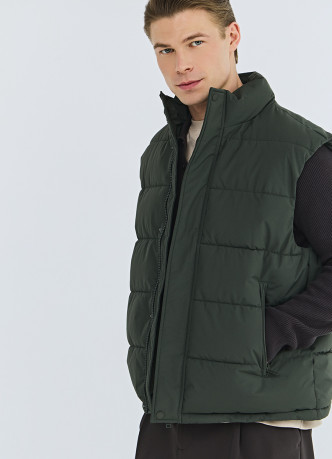 Утеплённый стёганый жилет