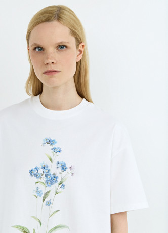 Футболка с цветочным принтом