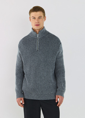 Джемпер с ангорой и шерстью