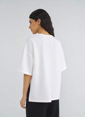 Футболка оверсайз с разрезами