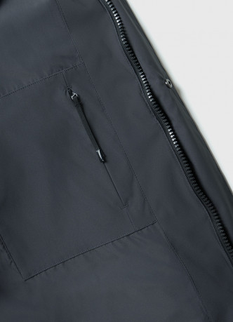 Утеплённая куртка с капюшоном