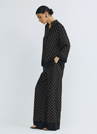 Прямые брюки с принтом и резинкой по поясу сзади