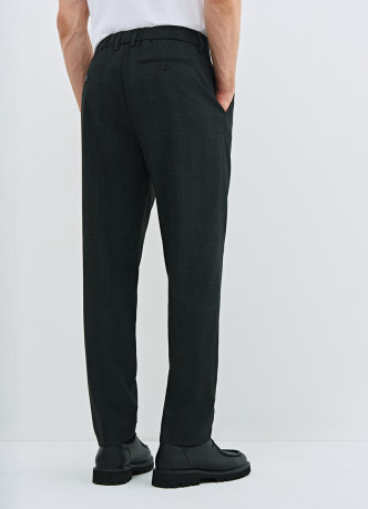Зауженные брюки со стрелками