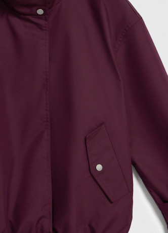 Легкая куртка