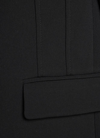 Однобортный приталенный жакет