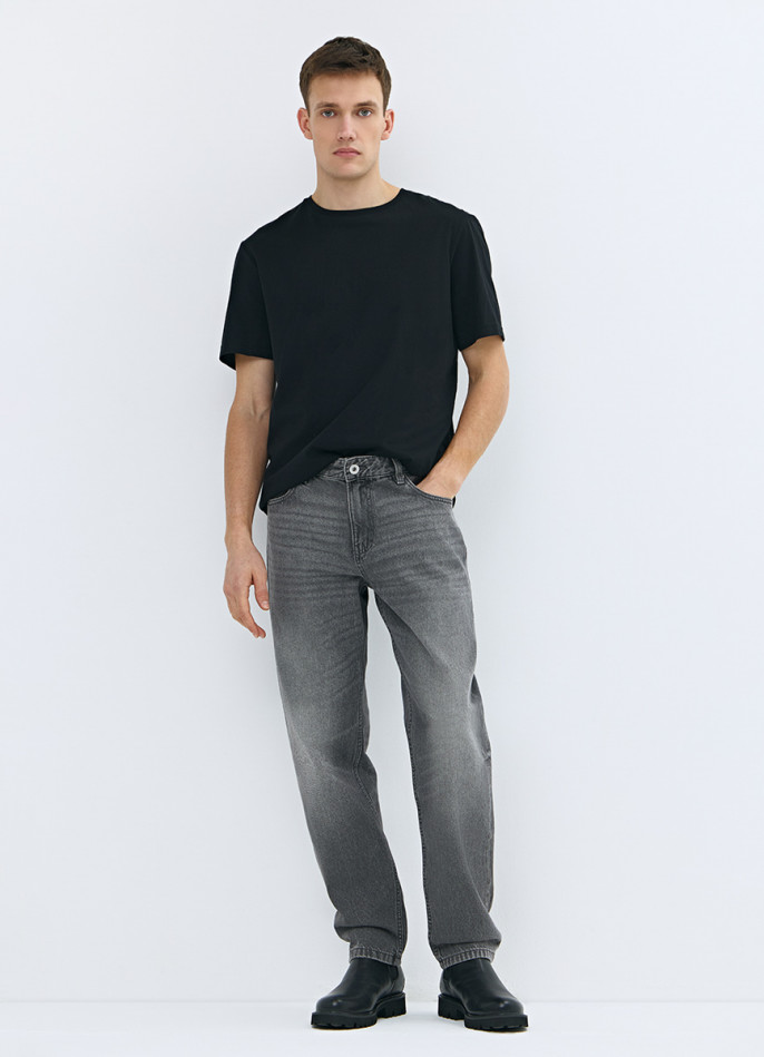 Зауженные джинсы Tapered