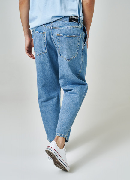 Свободные джинсы с защипами, Голубой O`Stin MP5654O02-D5 - фото 3