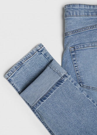 Зауженные джинсы Slim