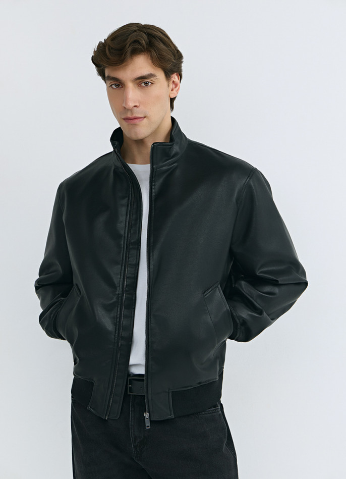 Бомбер из искусственной кожи