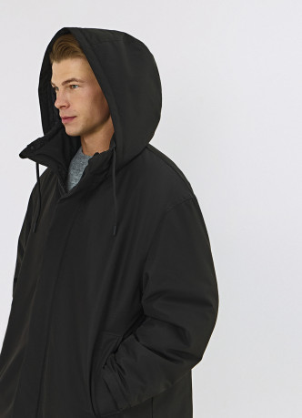 Удлинённая куртка с капюшоном