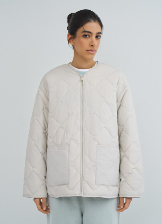Легкая стеганая утепленная куртка