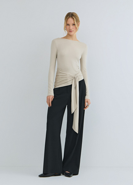 Широкие брюки со складками Черный 3999₽