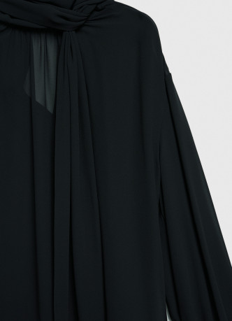 Блузка из шифона с шарфом