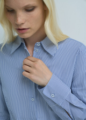 Приталенная рубашка