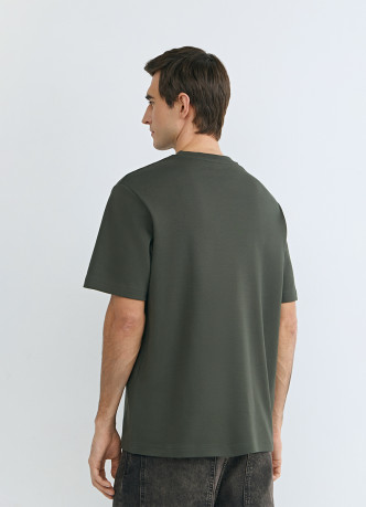 Футболка из плотного хлопка