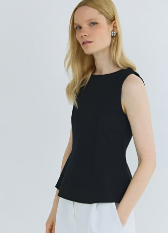 Майка с баской и рельефами