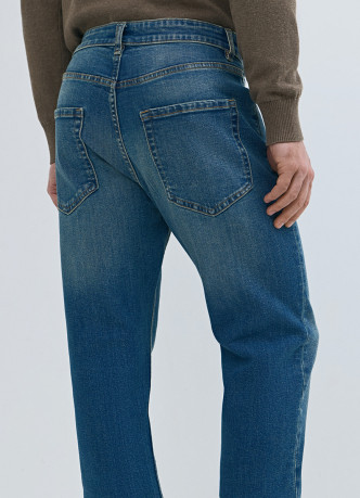 Зауженные джинсы