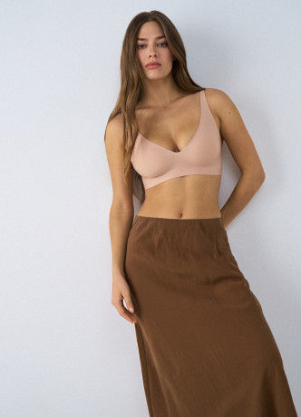 Бесшовный бюстгальтер с формованными чашками